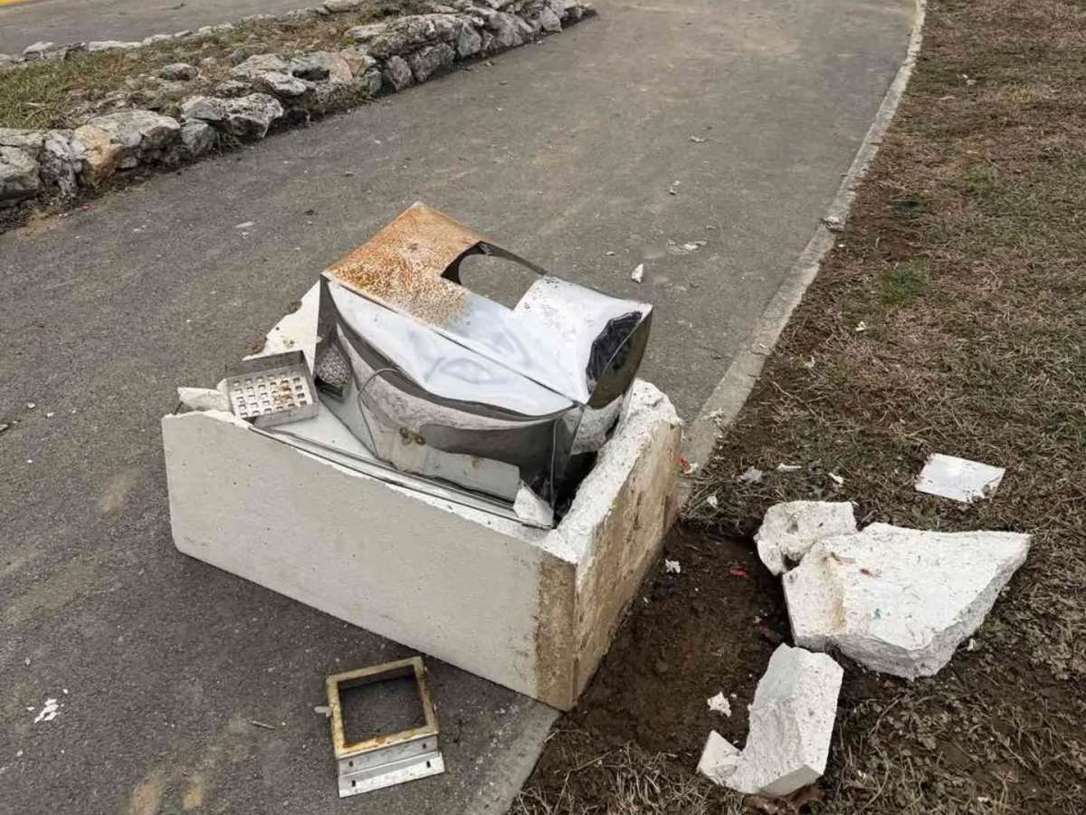  Policija identifikovala maloljetnike koji su oštetili dječiji park u Boriku 