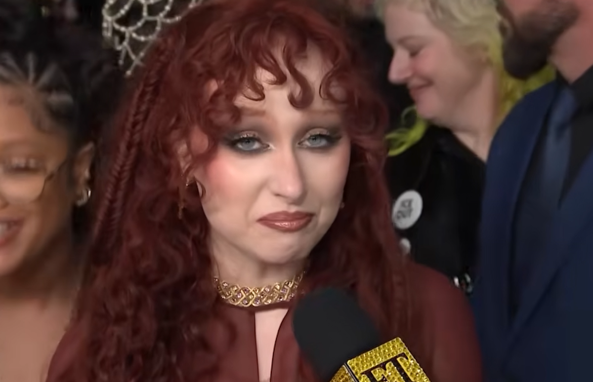  Čapel Roan šokirala na dodjeli Gremi nagrada 