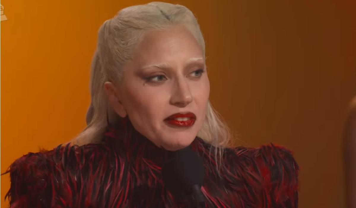  Lejdi Gaga na Gremiju se obratila vjereniku 