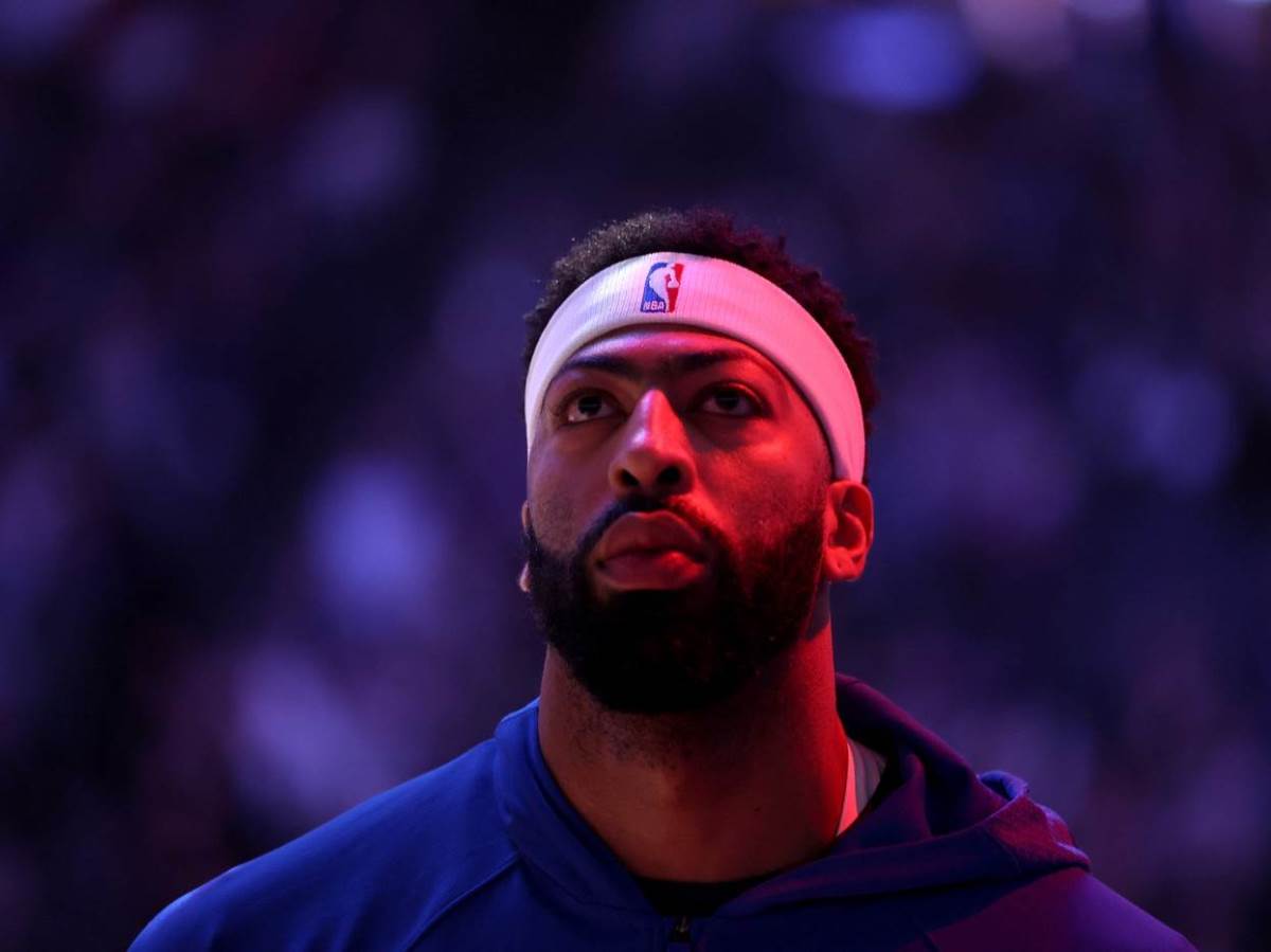  Dalas otjerao Entonija Dejvisa 