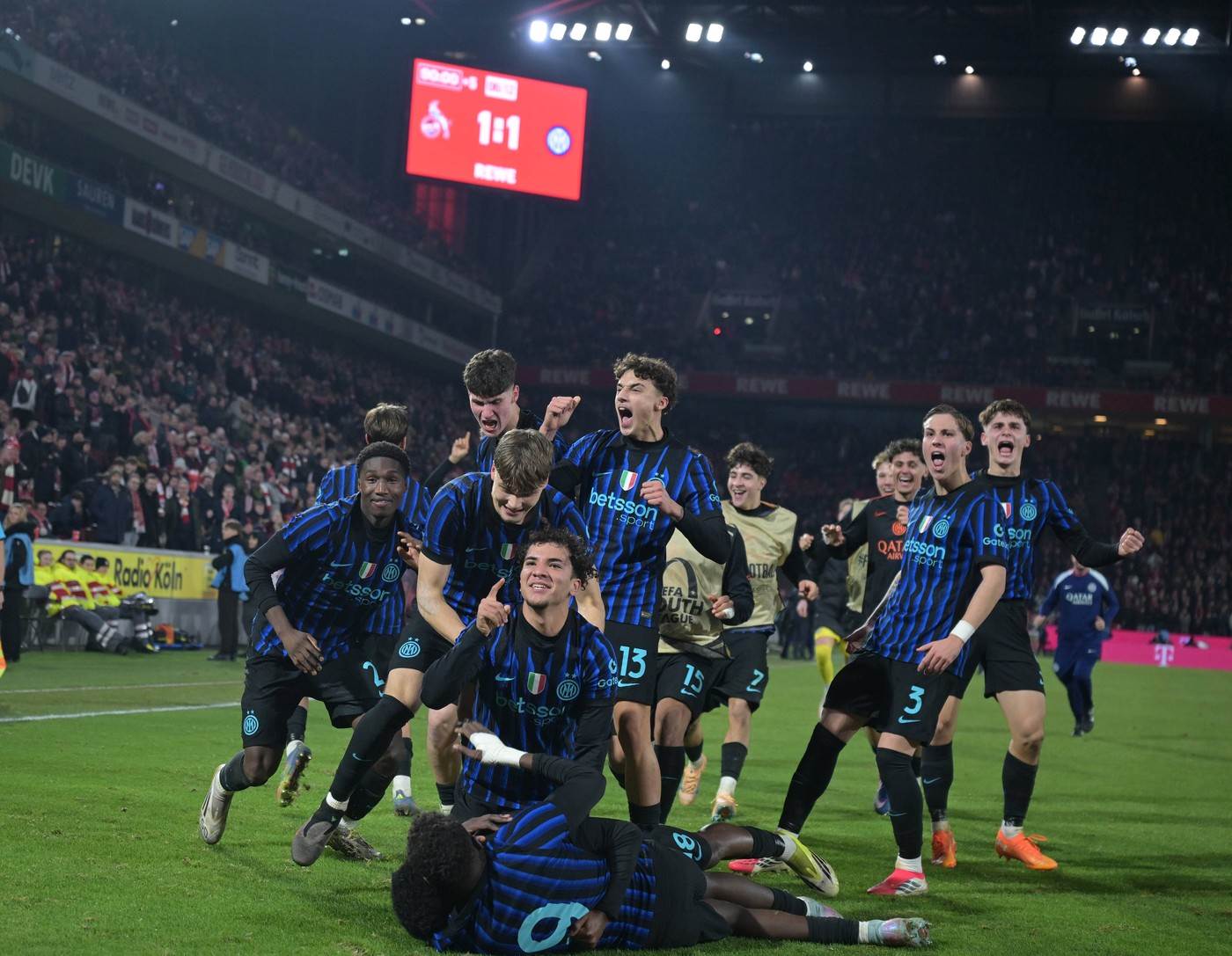  50 000 navijaca na ligi sampiona za omladince 