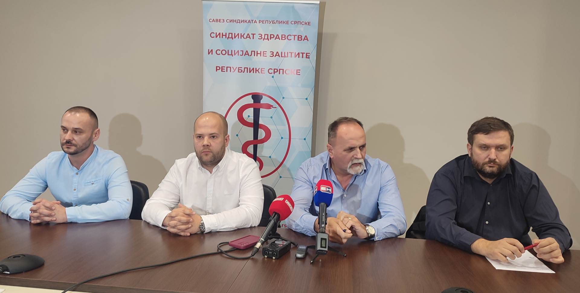  sindikat zdravstva rs 