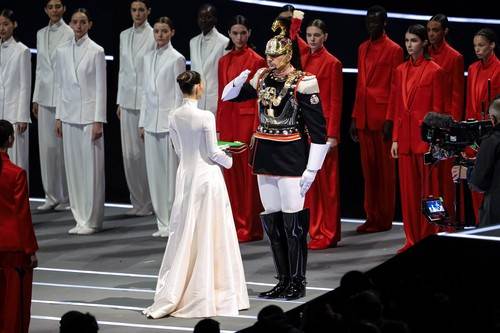  Djevojka Leonarda Dikaprija na otvaranju ZOI 