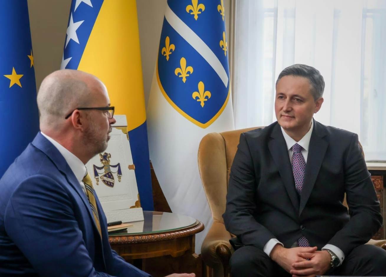  Džon Ginkel Denis Bećirović 