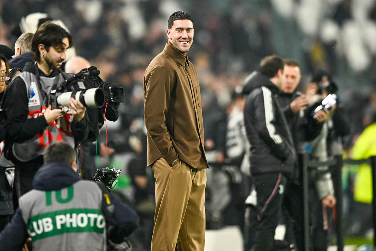  Dušan Vlahović prelazi u Barselonu 