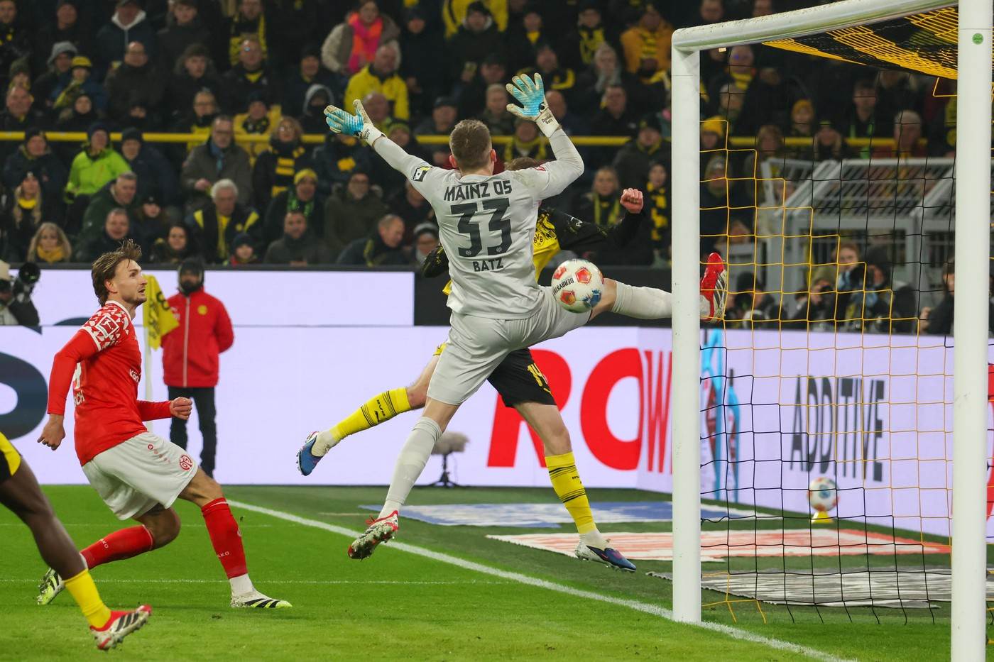  Bundesliga Borusija Dortmund pobijedila Majnc 4-0 