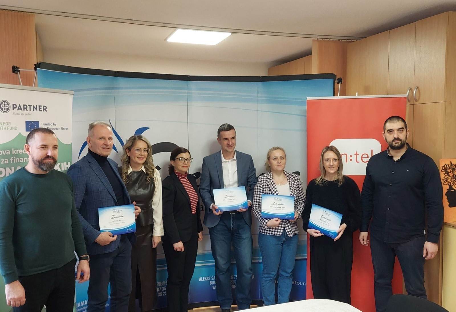  m:tel pomogao ugradnju solarnih kolektora za sigurnu kuću  