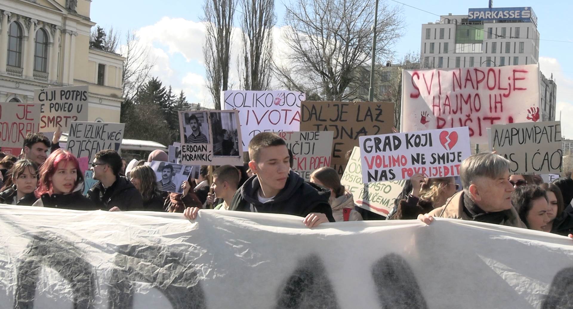  Završeni šesti protesti u Sarajevu: Građani postavili rokove vlastima od 30 do 90 dana 