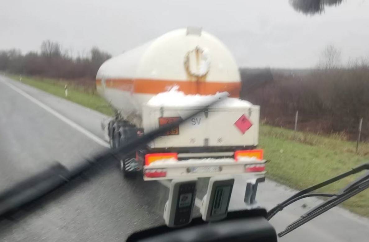  Otkačila se plinska cisterna i ostala na putu prema Zagrebu 