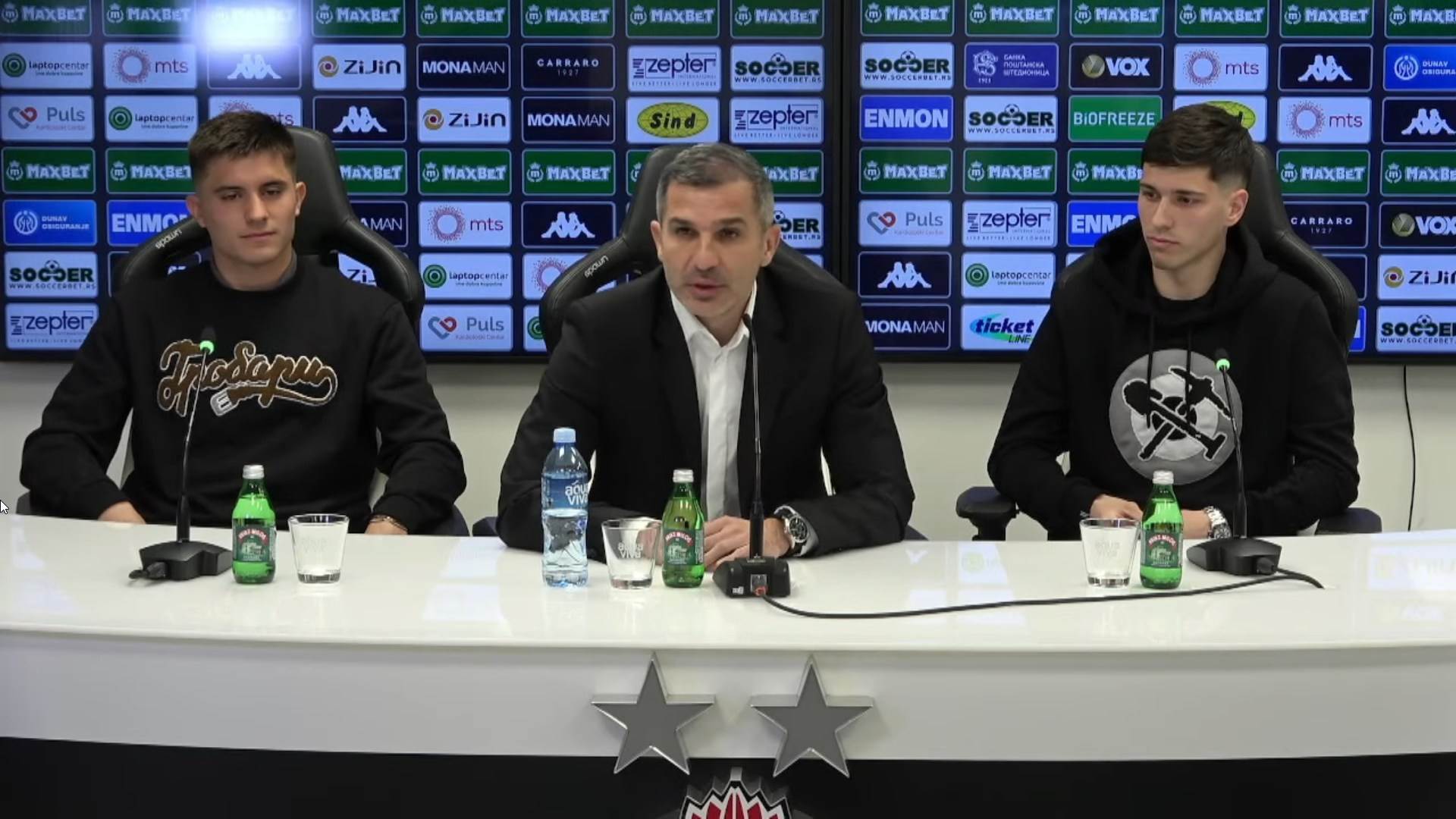  Fudbaleri Partizana u duksevima Grobara 