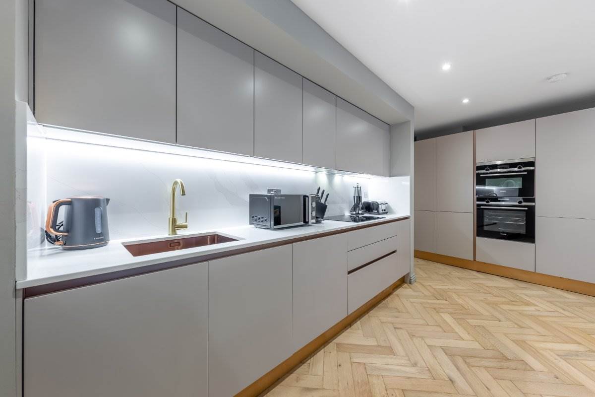  Kuhinjski elementi bez ručki 