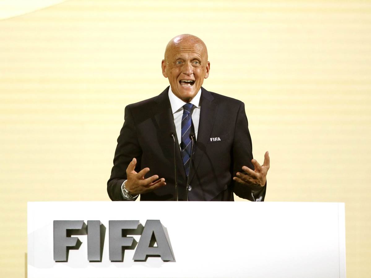  FIFA uvodi pravilo d apovrijeđeni igrači morjau da se zadrže van terena 