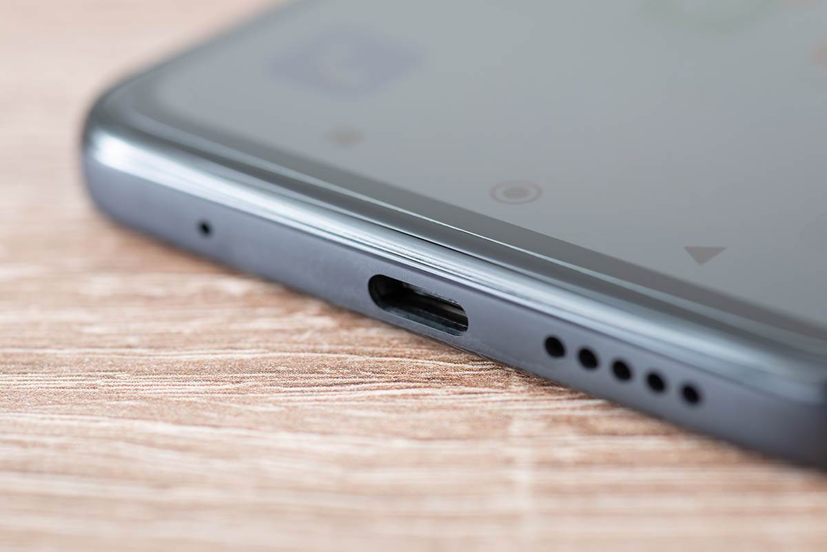  Čemu služe rupice na ivicama telefona 