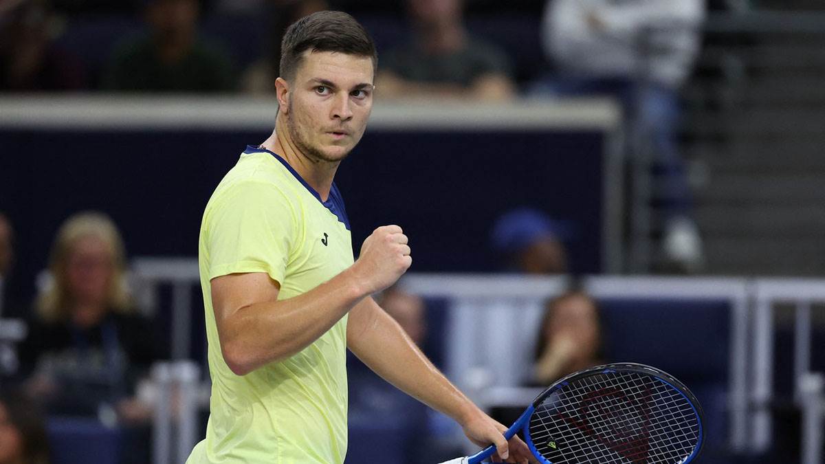  Miomir Kecmanović pobijedio Sašu Zvereva na turniru Akapulku  