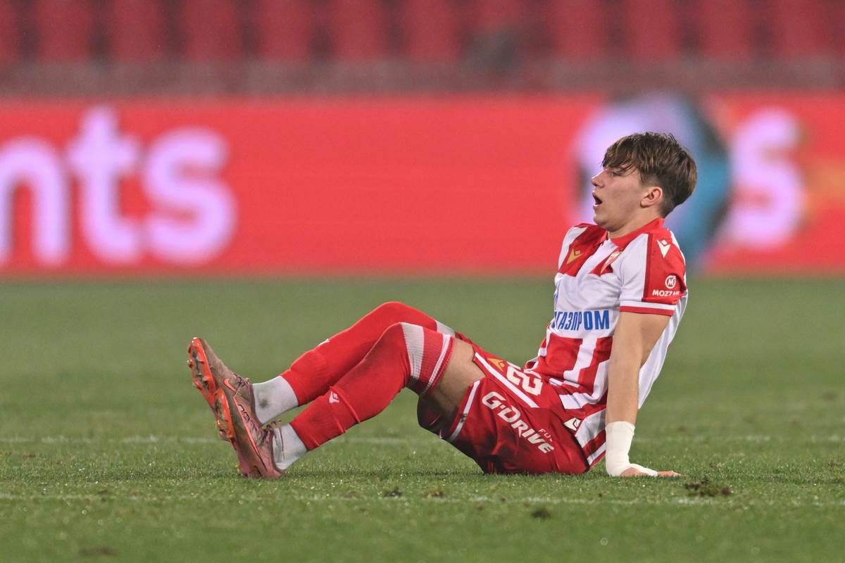  Vasilije Kostov poslije utakmice Crvena zvezda Lil 