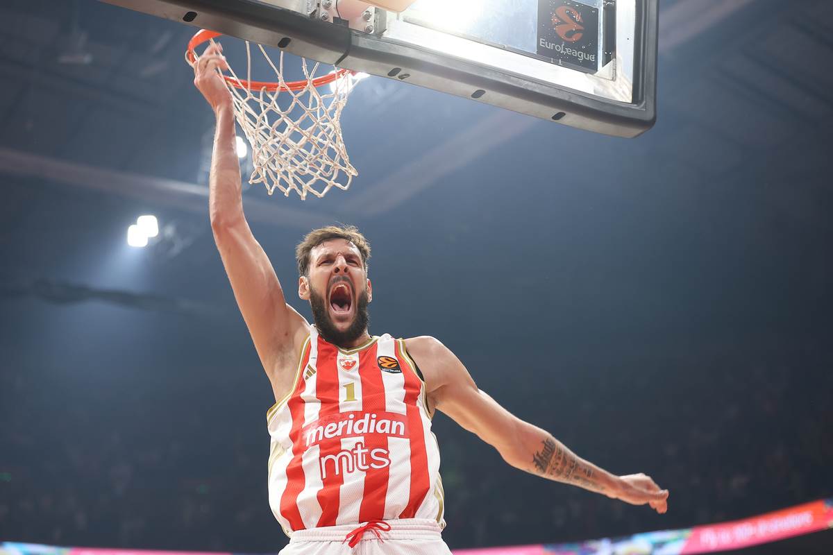  Crvena zvezda potvrdila odlazak Uroša Plavšića 