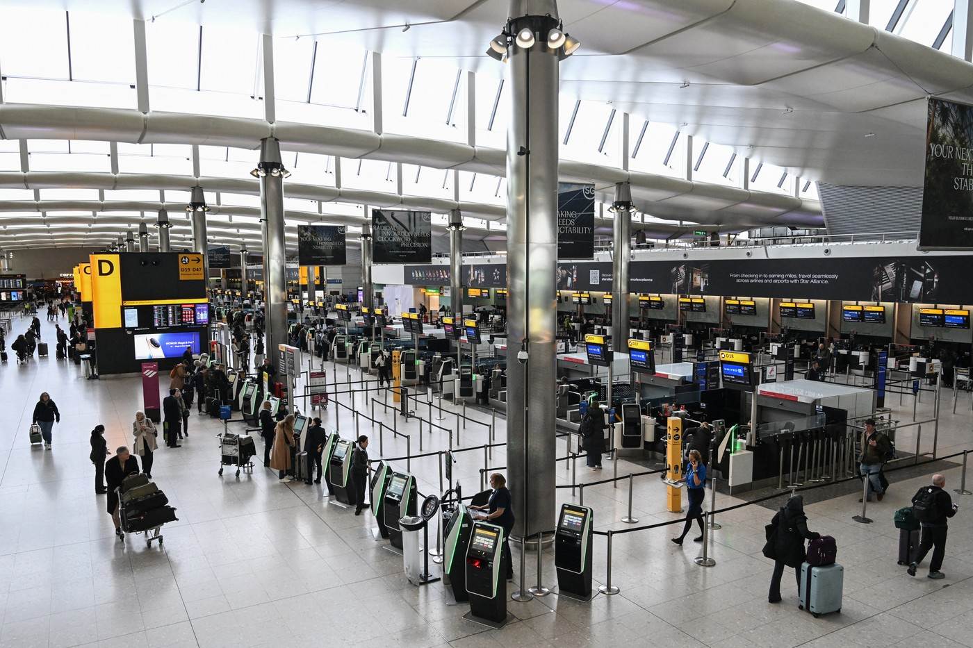  Odložen let iz Dubaija za Beograd 