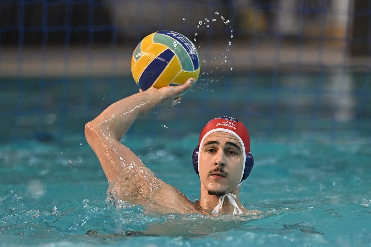  novi beograd pobijedio olimpijakos u ligi sampiona  