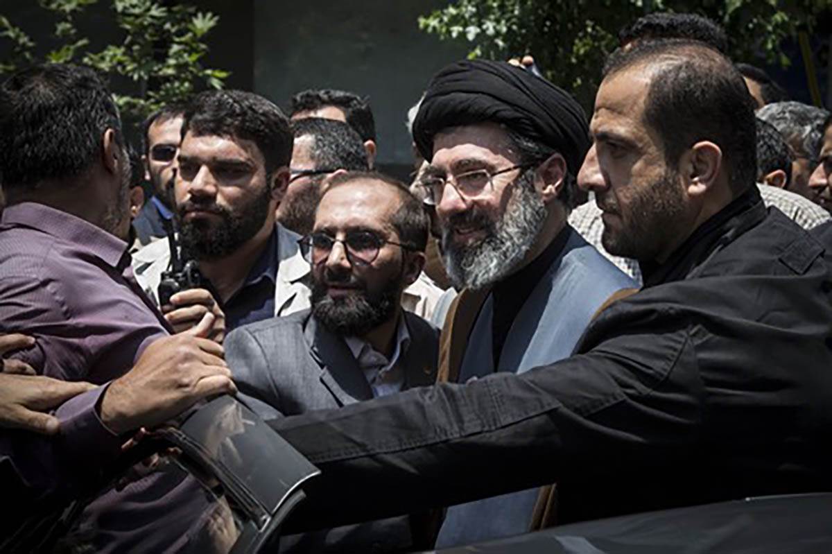  Ko je Modžtaba Hamnei 