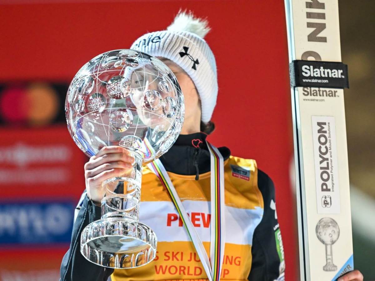  Nika prevc osvojila svjetski kup u ski skokovima 