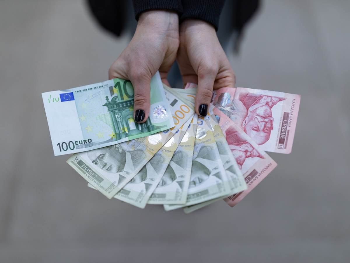  Lovci na golf loptice zarađuju 100 hiljada evra godišnje 