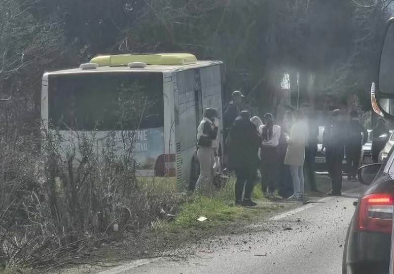  Autobus "Mostar busa" sletio sa puta u Bijelom Polju 