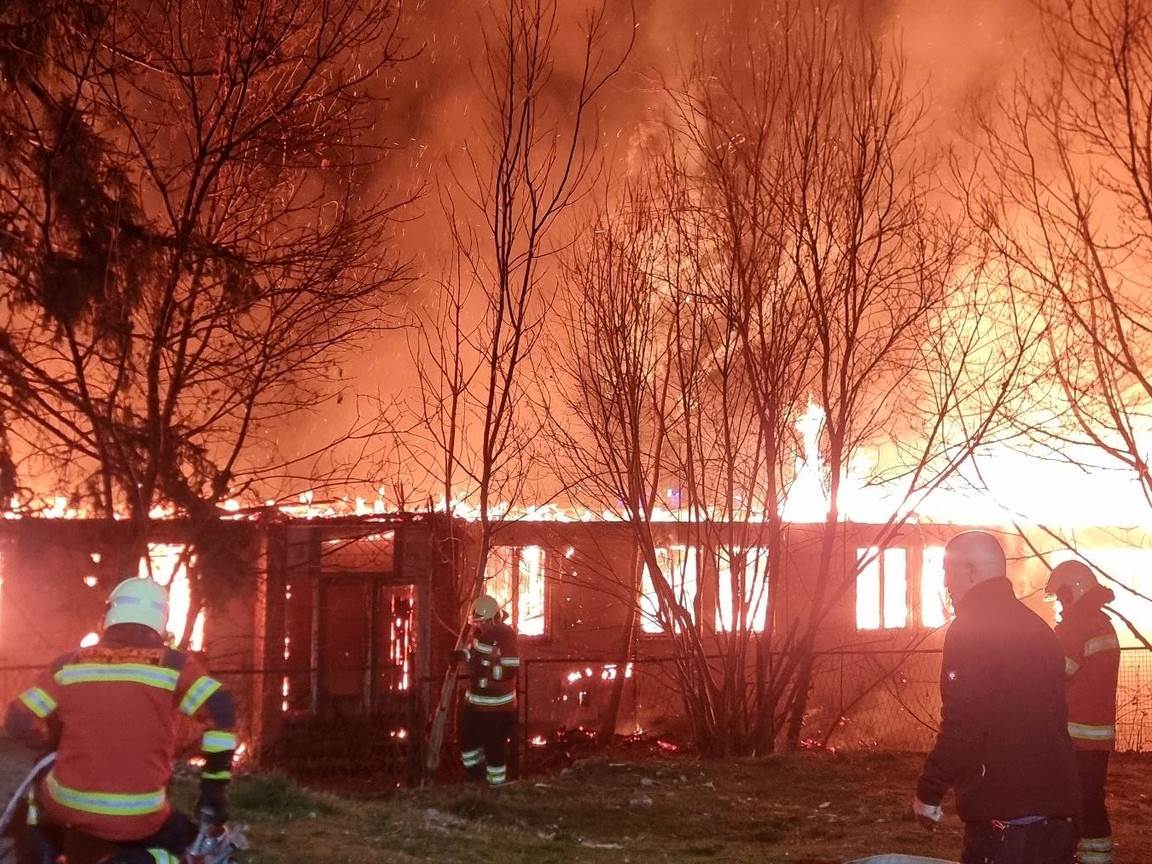  Požar u Velikoj Kladuši 