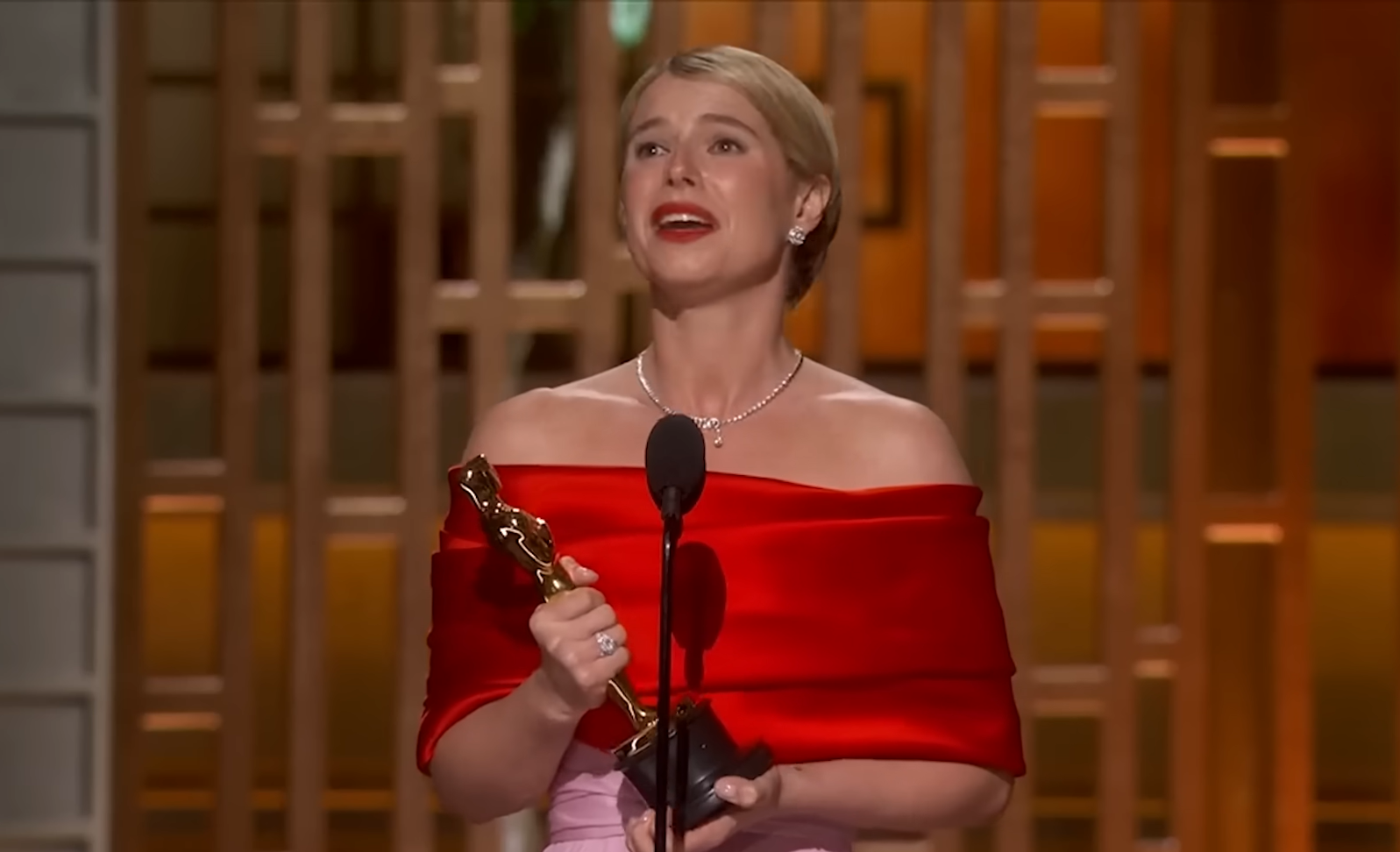  Ko je Džesi Bakli koja je osvojila Oskara za najbolju glumicu 