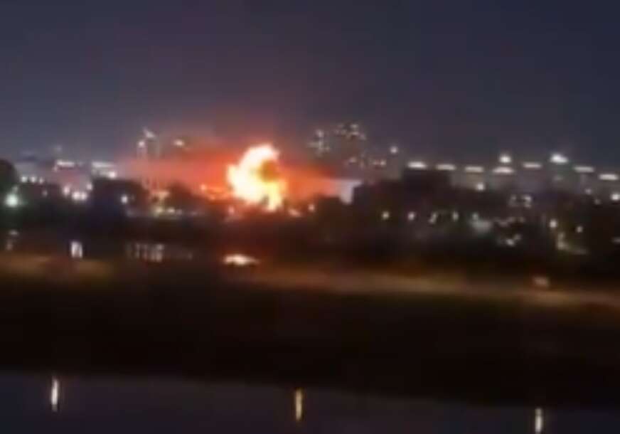  Pogođena Ambasada SAD u Bagdadu 