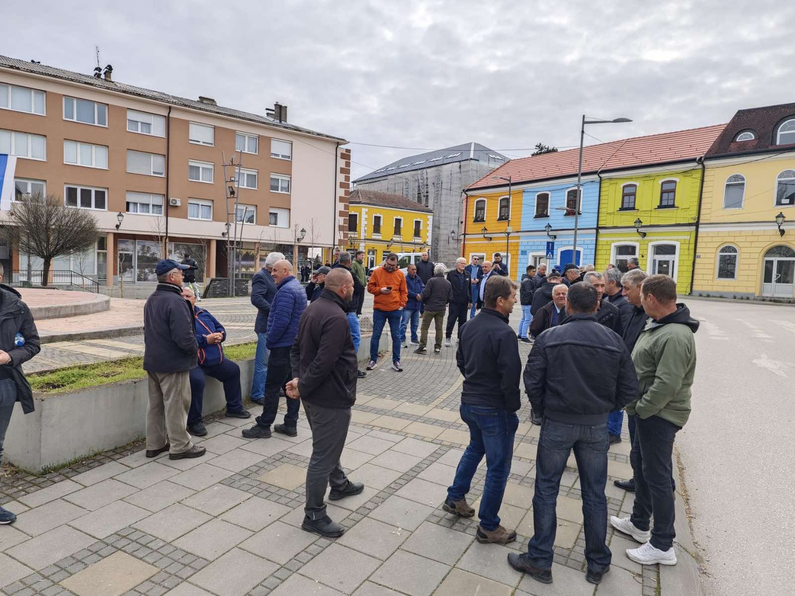  Policija propustila srpske borce ka Modranu kod Dervente (Video) 