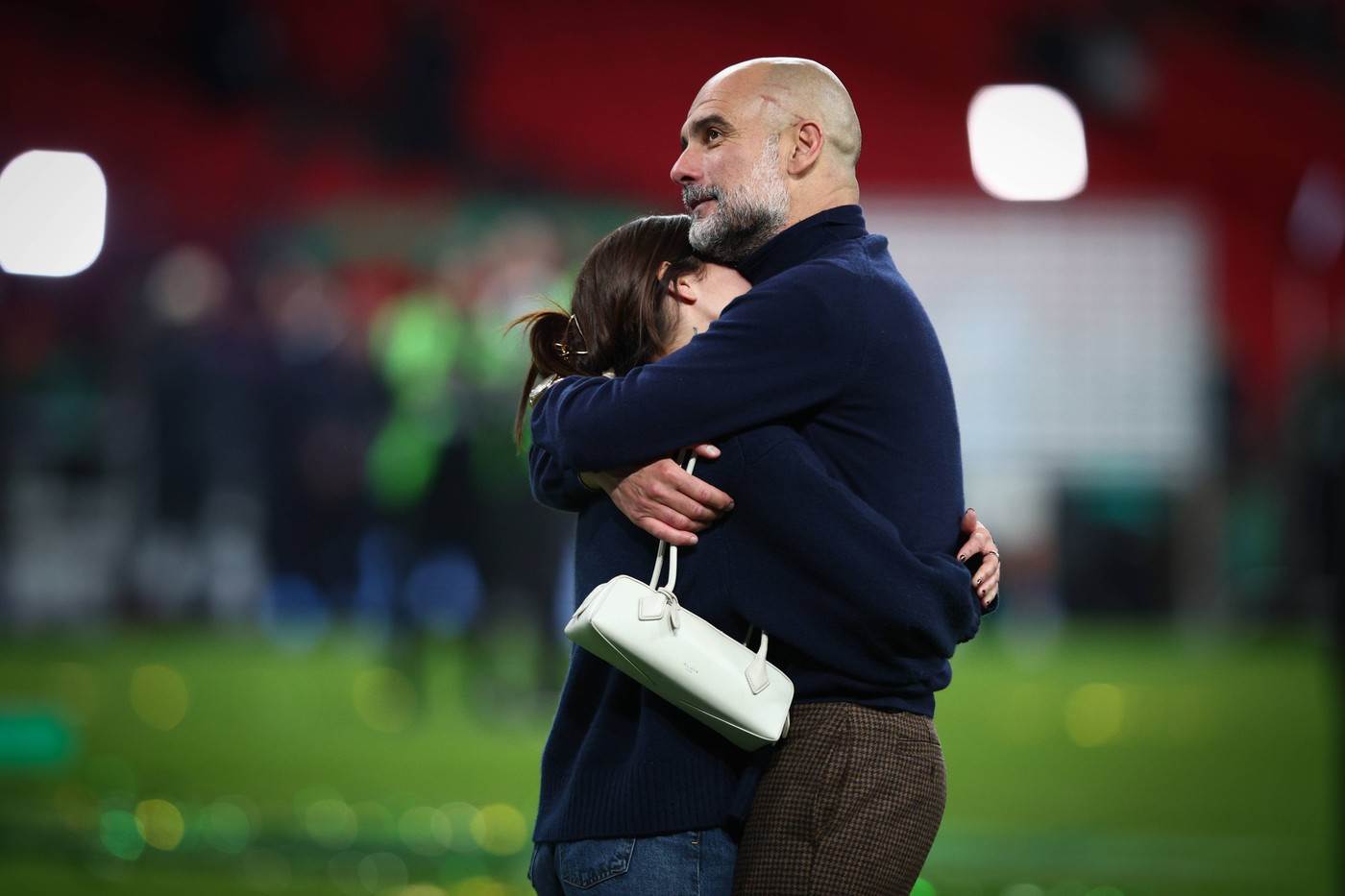  Ko je djevojka u zagrljaju Pepa Gvardiole 