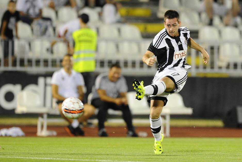  Andrija Živković uveren je da će Partizan eliminisati Steauu u kvalifikacijama za Ligu šampiona. 