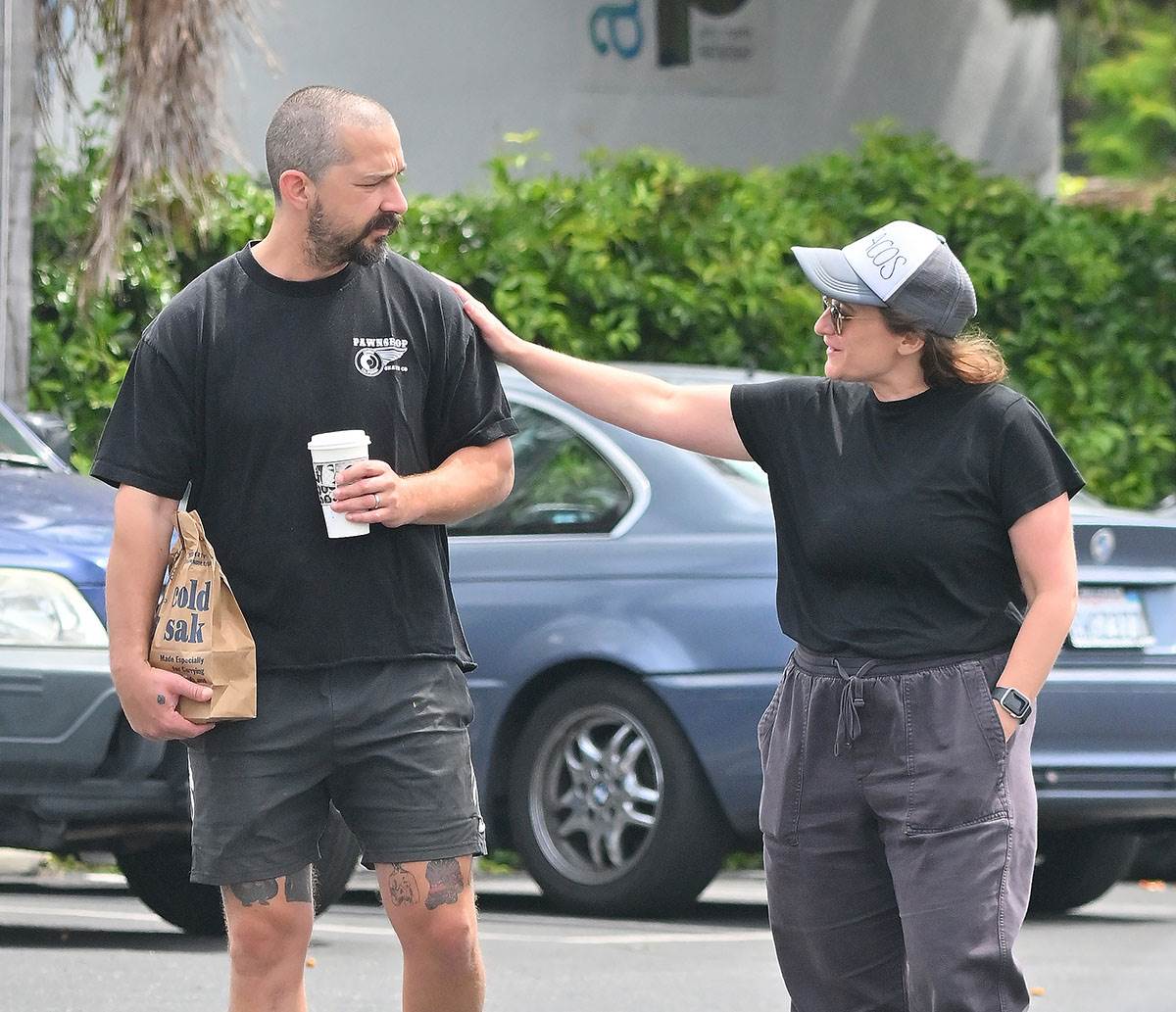  Glumac Šaja Labaf vikao na nepoznatu ženu 