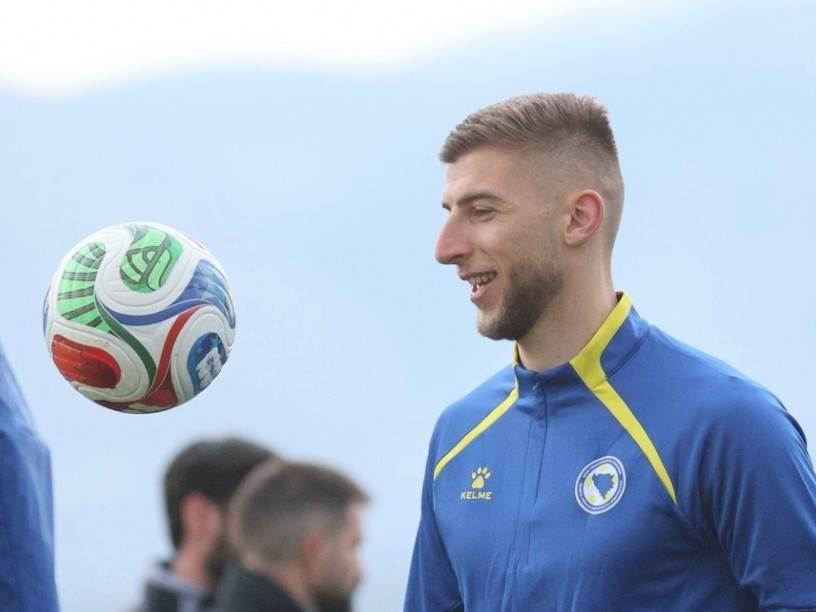  Prvi trening "zmajeva" u Butmiru pred Vels FOTO 