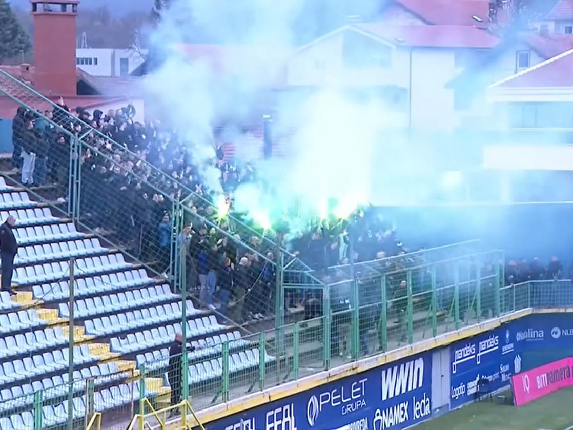  Oglasio se MUP u Širokom Brijegu: Navijači Željezničara napali policajaca, jedna osoba uhapšena 