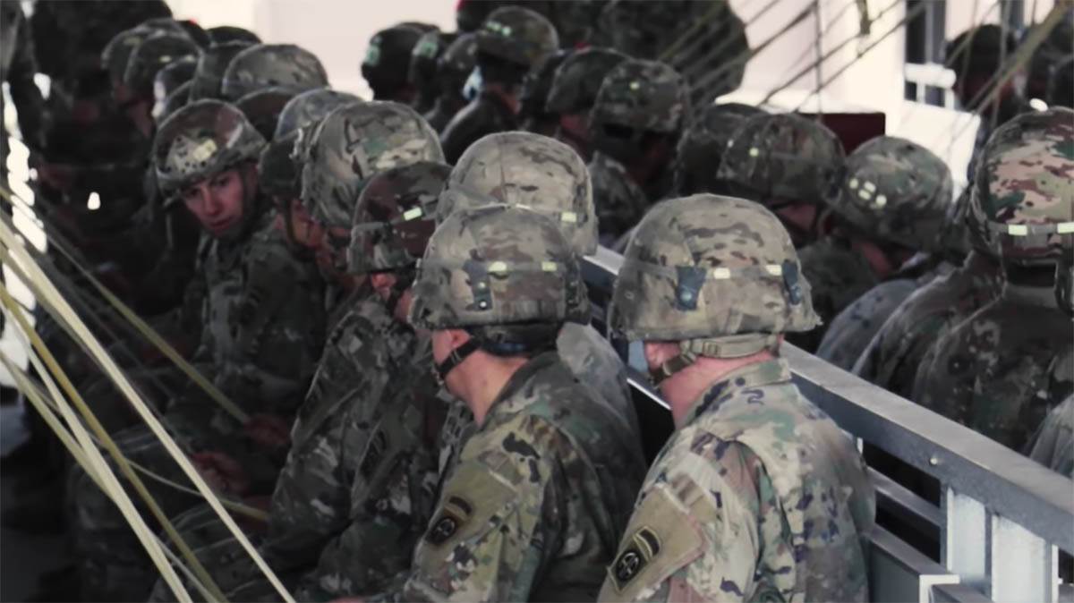  SAD šalju padobrance na bliski istok 