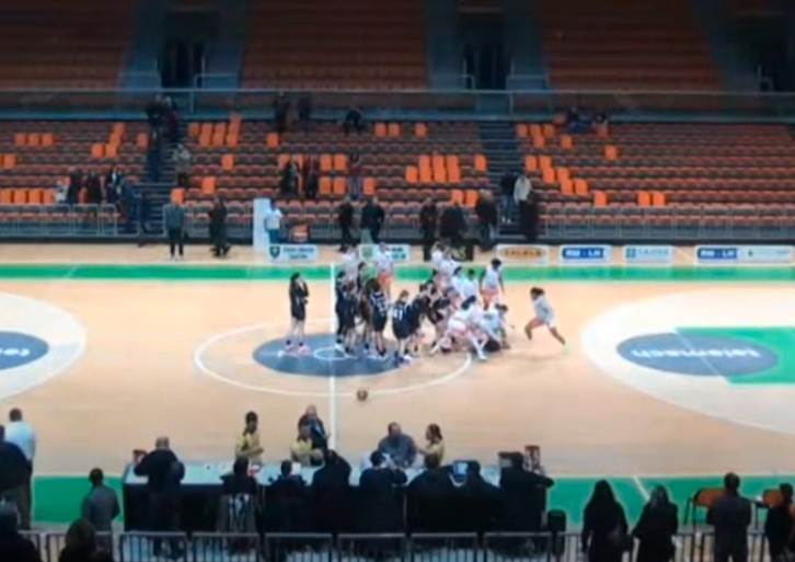  Tuča u Zenici na meču Džamper Zenica 