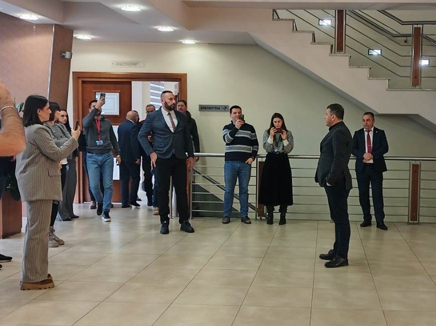  Vukanovića na silu izbacili iz nsrs 