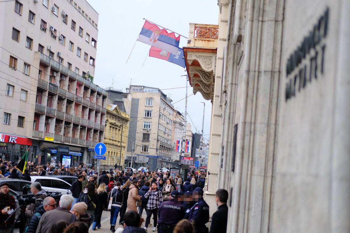  protest ispred rektorata u beogradu 