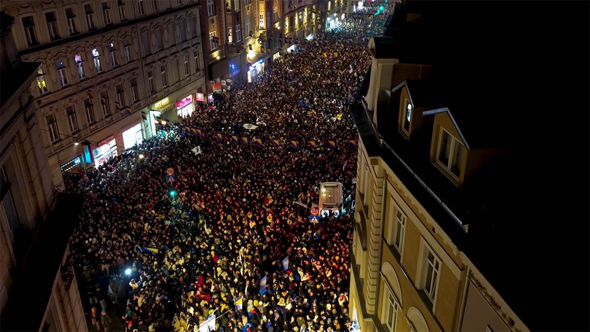  Navijači BiH dočekali zmajeve u Sarajevu 