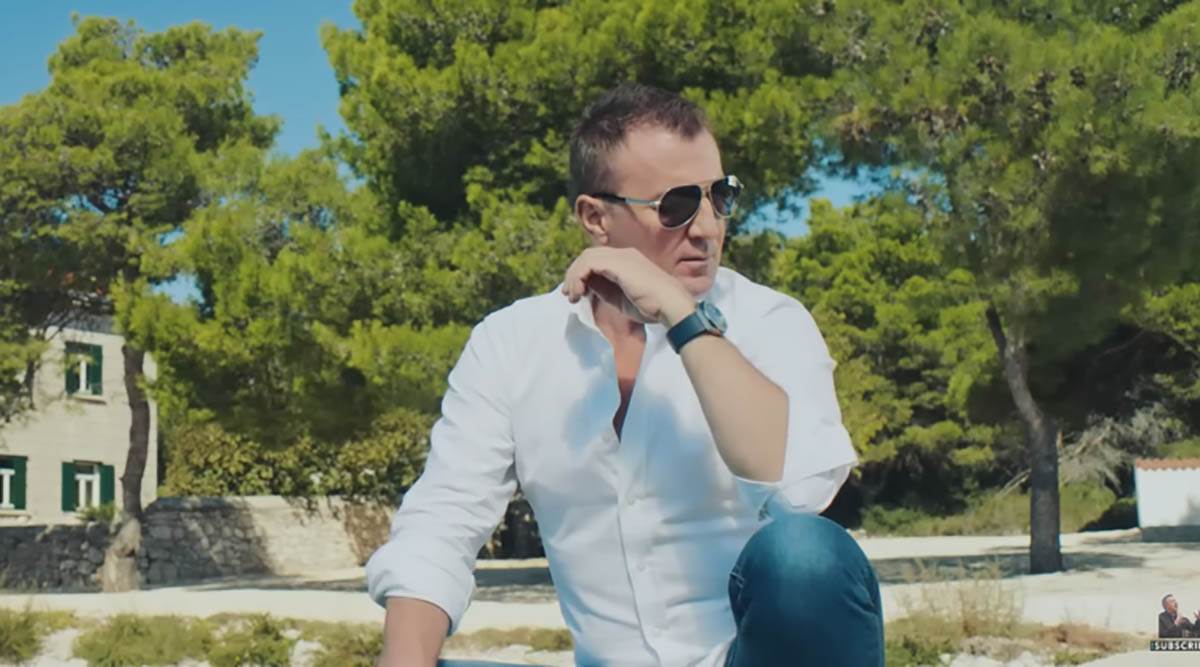  Nedeljko Bajić Baja neće da pjeva ni za 100.000  