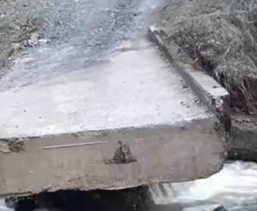  Problemi za povratnike kod Lukavca: Oštećena putna komunikacija ka selu Gornja Brijesnic 