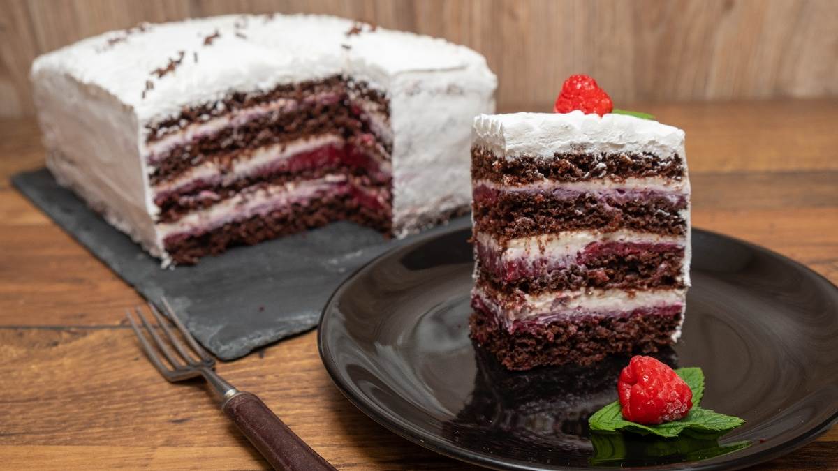  Čokoladna torta sa malinama recept 