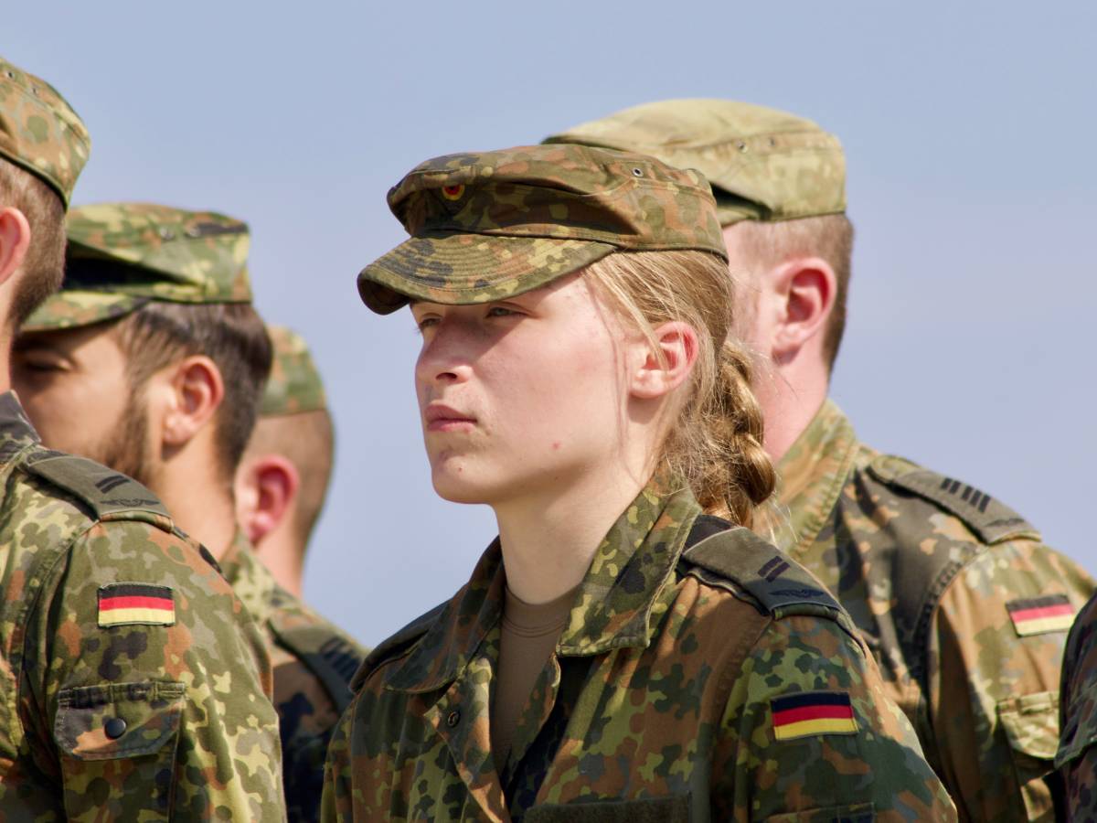  Njemačka želi da ublaži kontroverzni zakon o vojnoj registraciji 