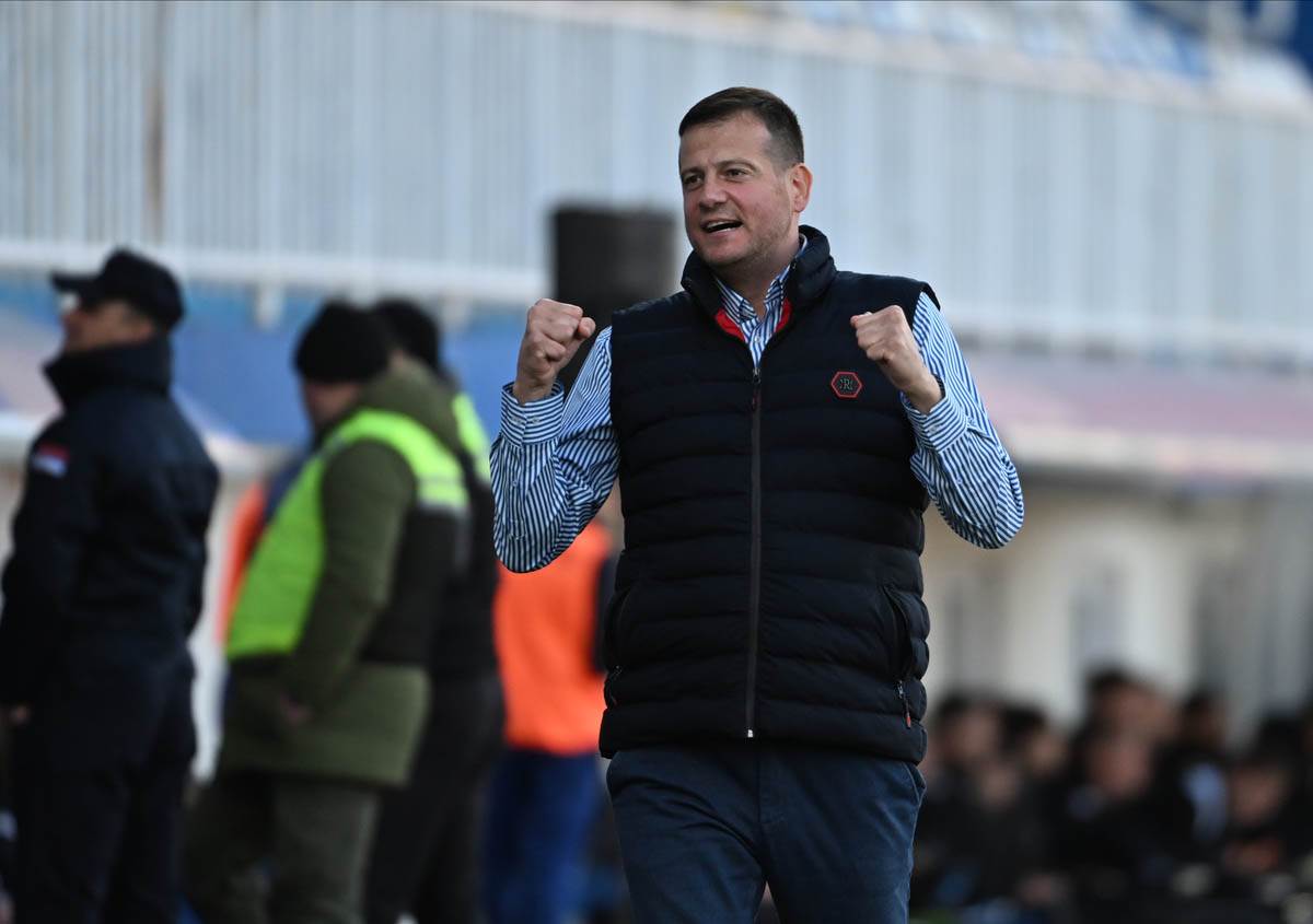  Da li Nenad Lalatović ostaje u Novom Pazaru 