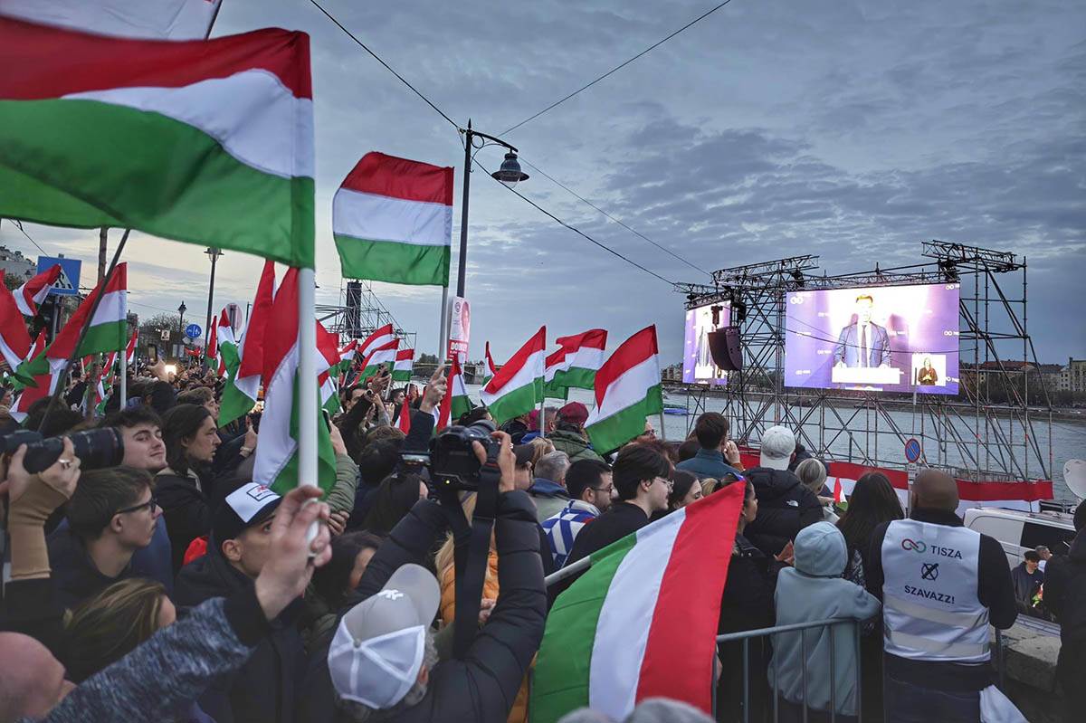 Pristalice Petera Mađara se okupljaju u Budimpešti 