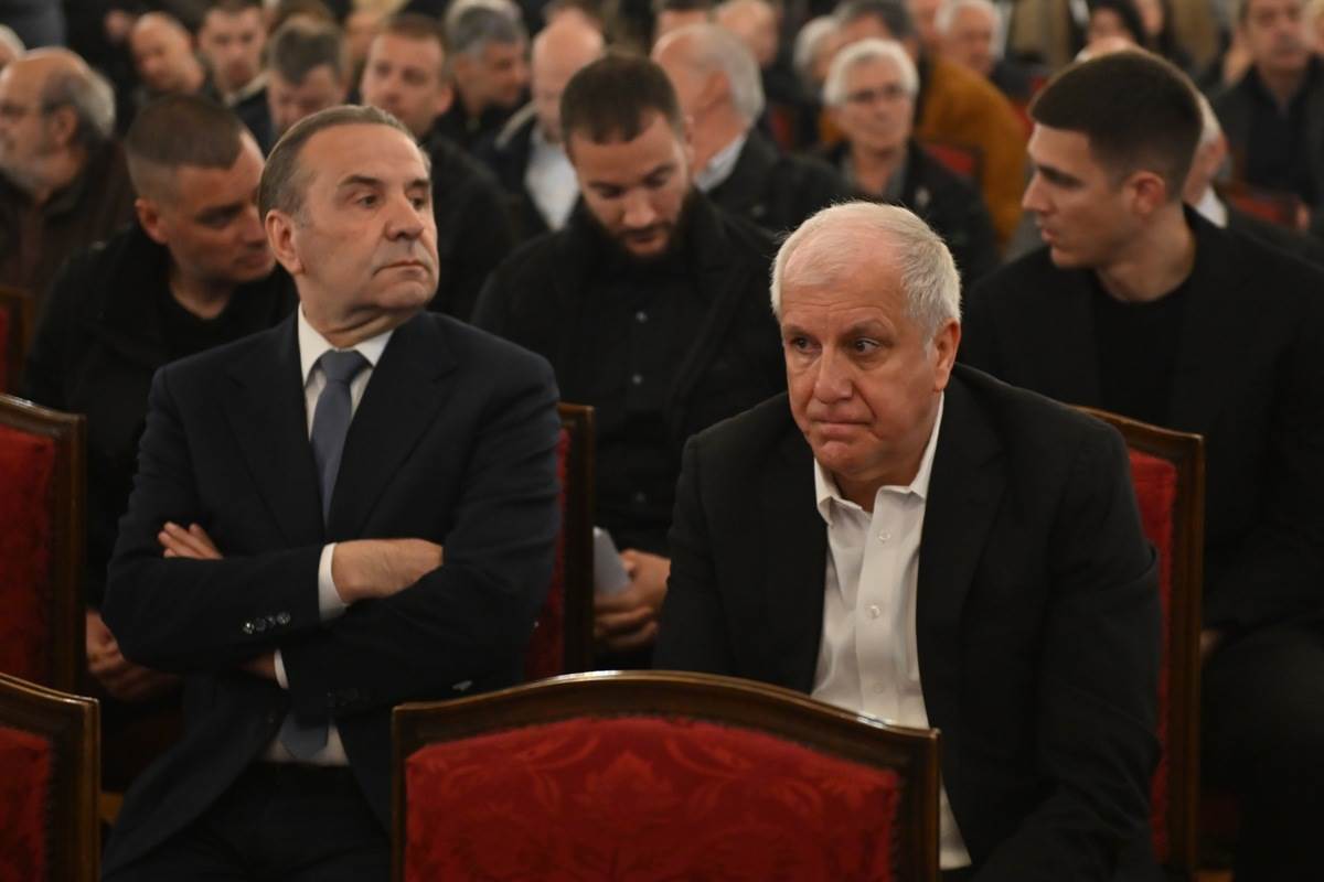  Željko Obradović na komemoraciji Dušku Vujoševiću 