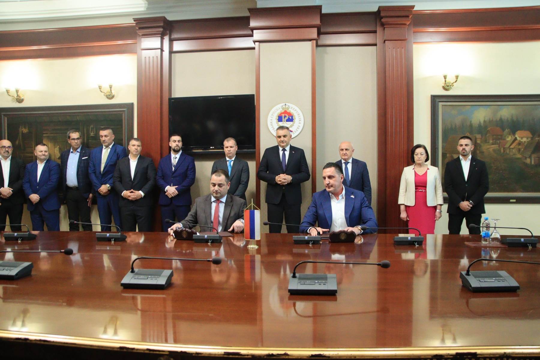  Vlada Republike Srpske i kompanija "Konvar" iz Srbije potpisale su ugovor o izgradnji gasovoda 