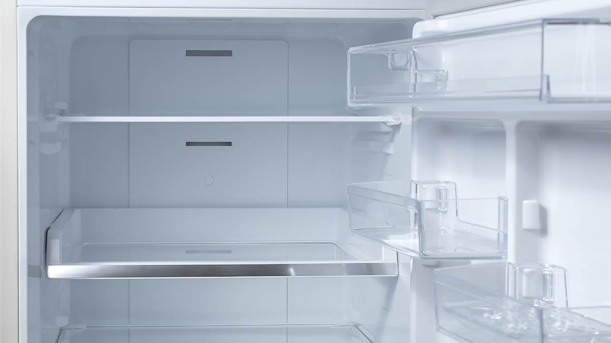  Čemu služi rupa na zadnjem zidu frižidera 