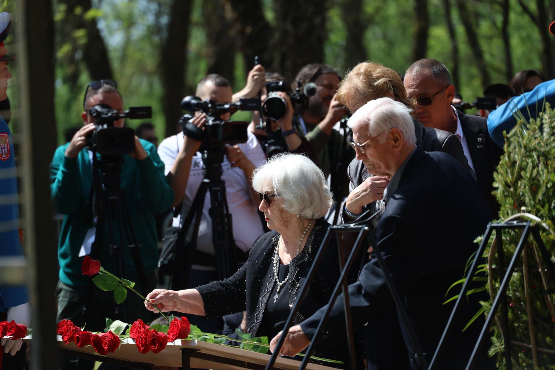  Dan sjećanja na žrtve zločina u NDH: Položeni vijenci i služen parastos u Donjoj Gradini (FOTO) 